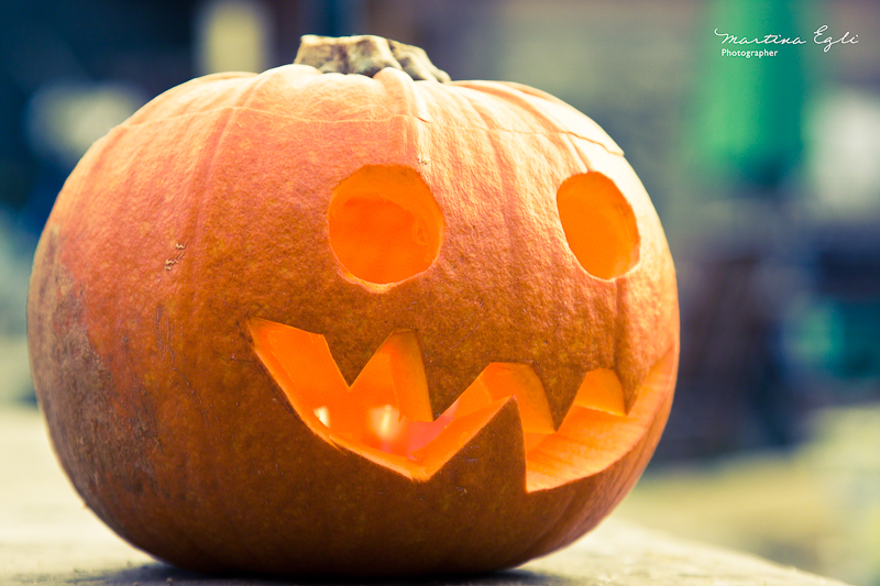 A Jack O' Lantern on Halloween.