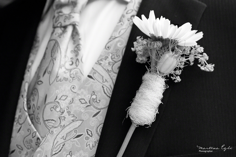 The buttonhole of the groom.